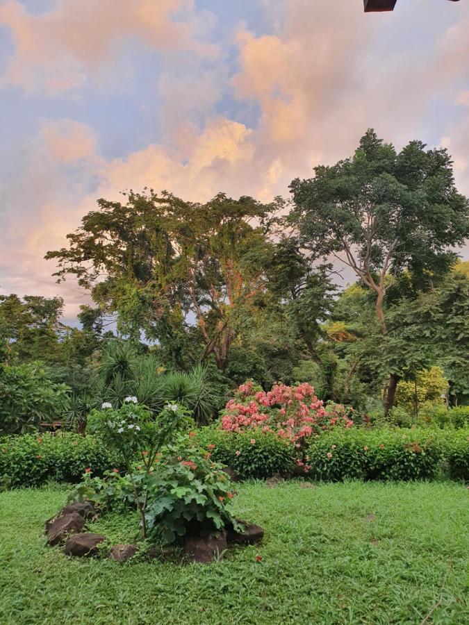 El Encanto Garden Hotel Santa Cruz Buitenkant foto